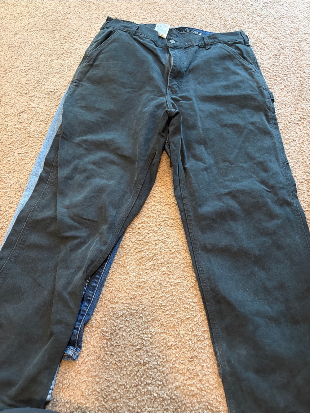 B71 Mens Carhartt Black Cargo Work Pants w Leather Patch, 38x32 see all pics